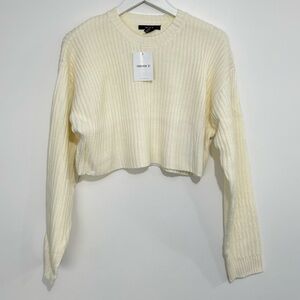 FOREVER 21 Sweater Crop Top in Cream